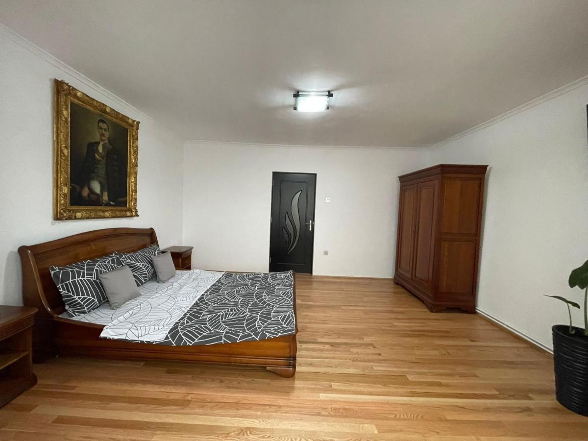 M & I Apartment 2 เตอร์กู-มูเรช ภายนอก รูปภาพ